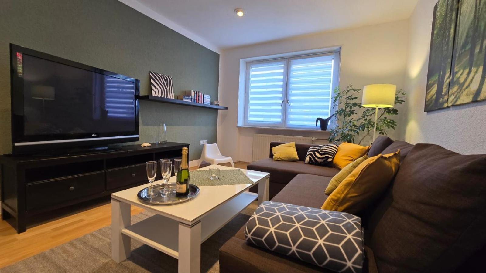 Wohnung Medicus, 3 Zkb, Balkon, Garten, Naehe Stadtpark, Ruhig ไคเซอร์สเลาเทิร์น ภายนอก รูปภาพ